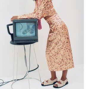 NWT Zara Bohemian Satin Silky Floral Print Slip Midi Skirt Women's Size M